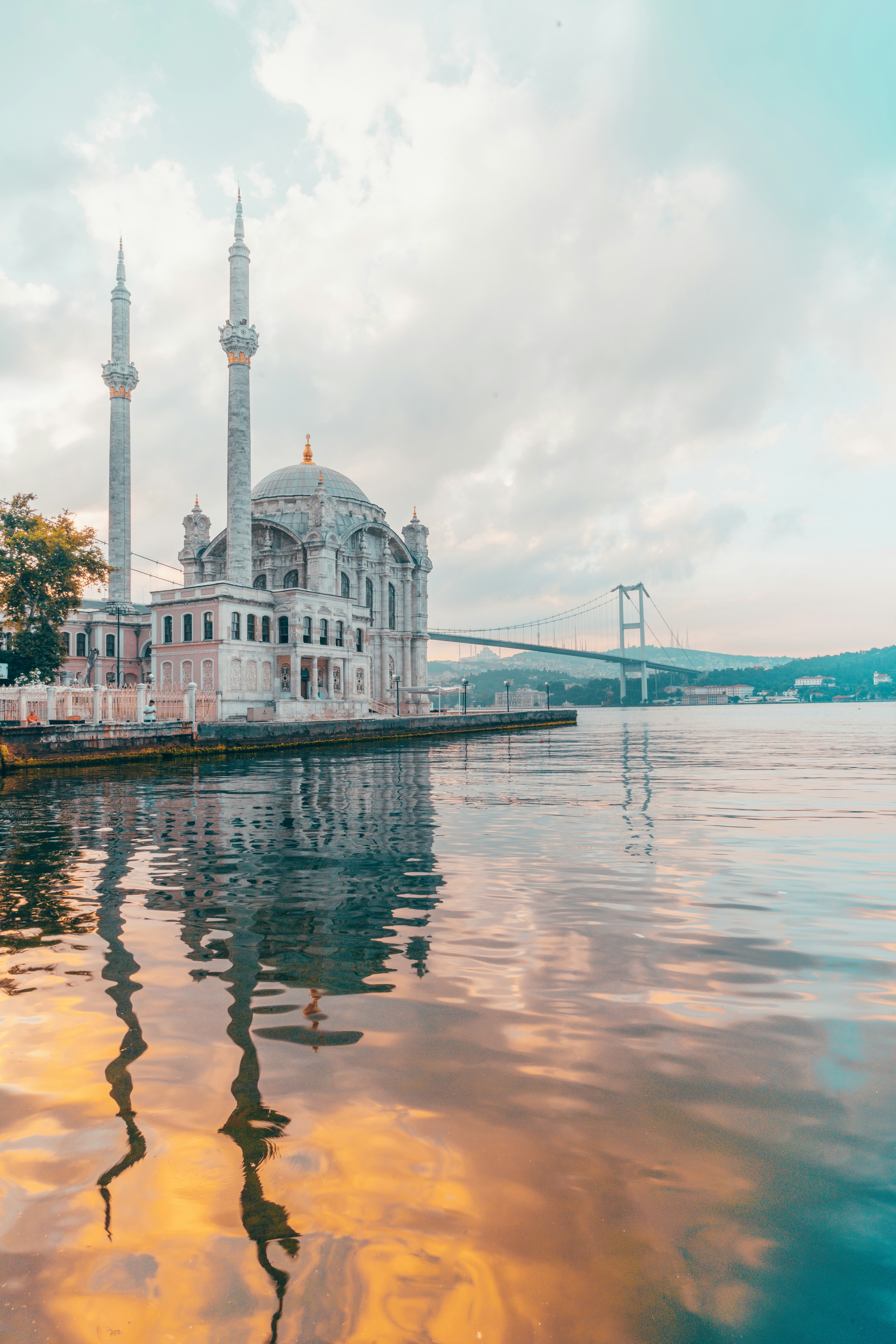 Istanbul skyline over the Bosphorus — Turkey DMC hub for Istanbul MICE, inbound tourism, and B2B travel programs